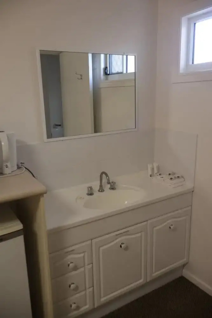 Park Avenue Hotel Motel