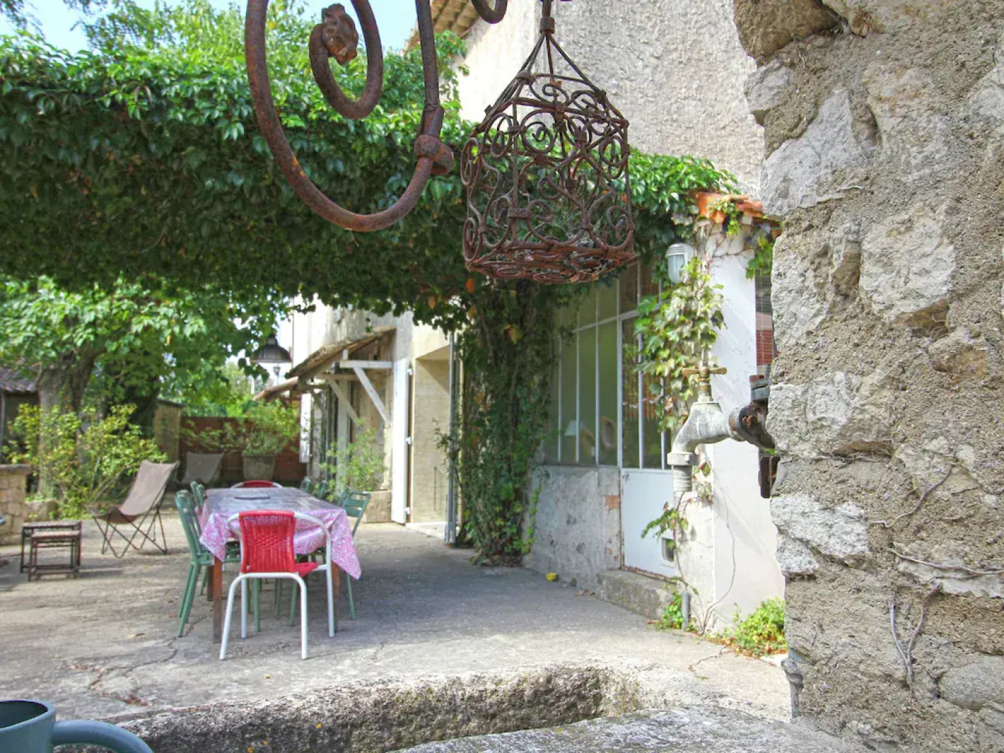 Luxurious Holiday Home in Cavaillon with Private Pool