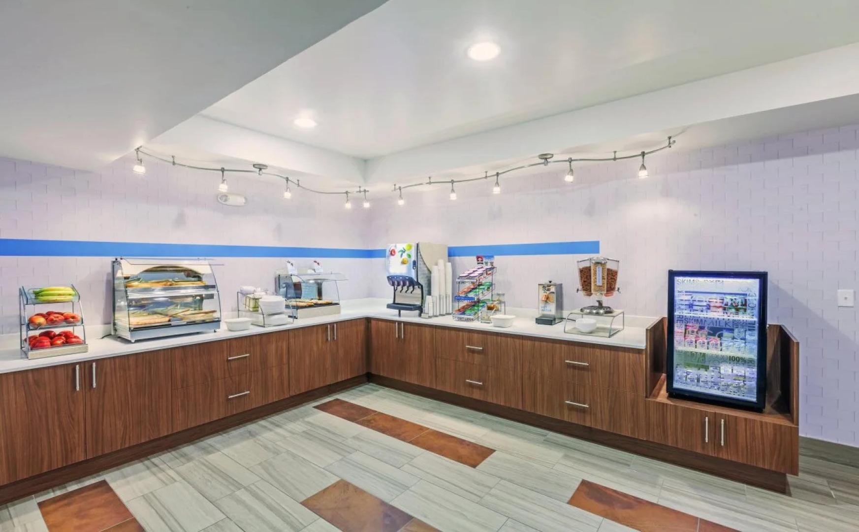 Holiday Inn Express & Suites Tulsa S Broken Arrow Hwy 51 by IHG