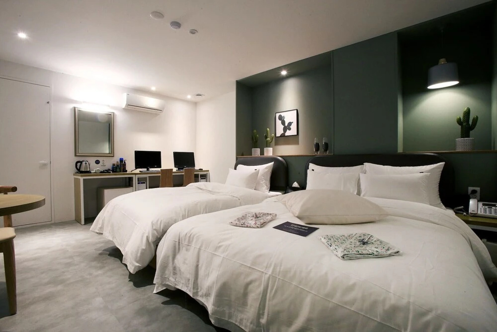 Gwangmyeong Cheolsan Blanc