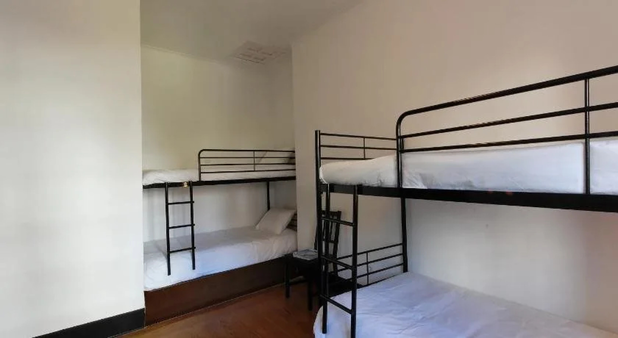 Surfivor Porto Surf Hostel