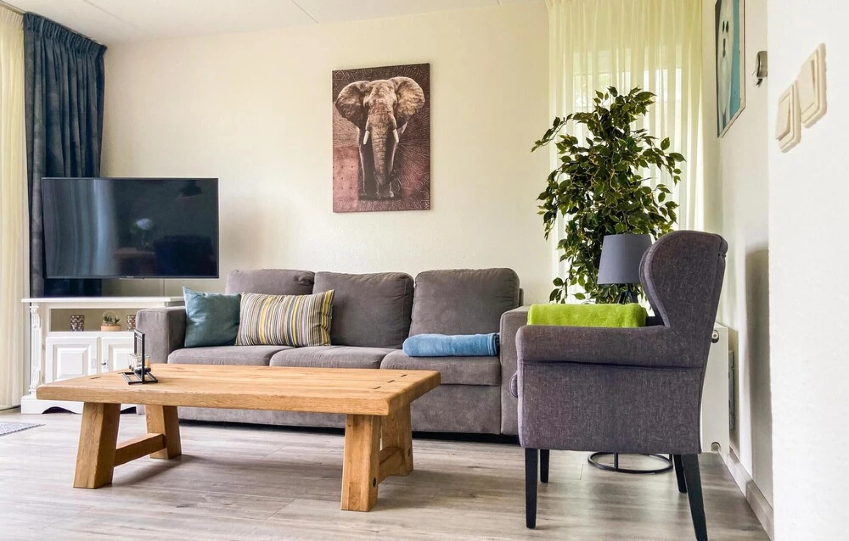 Stunning Home in Vlagtwedde With Indoor Swimming Pool, Wifi and 3 Bedrooms