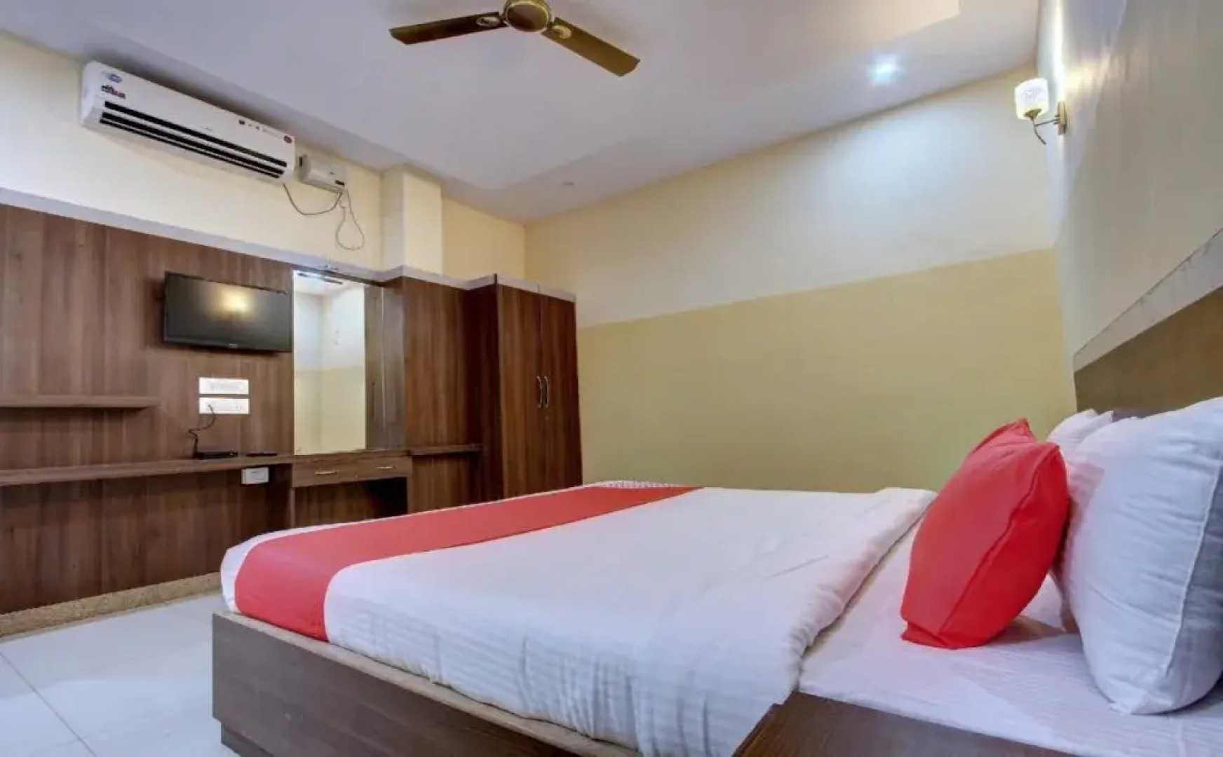Rathneshwari Residency By OYO Rooms