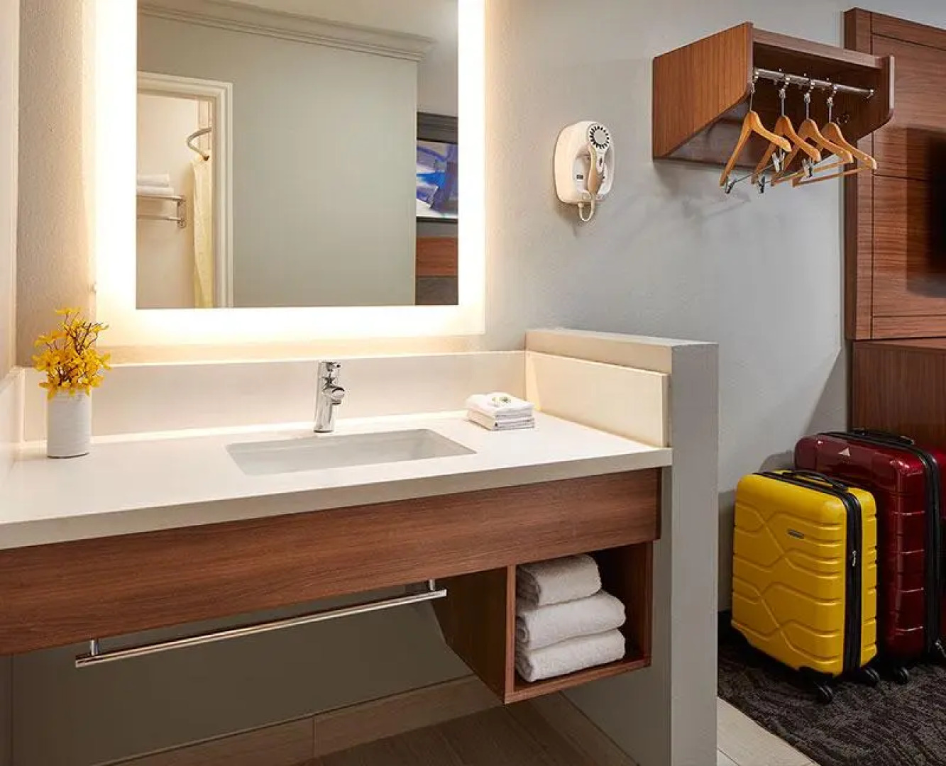 Studio Inn & Suites Downey