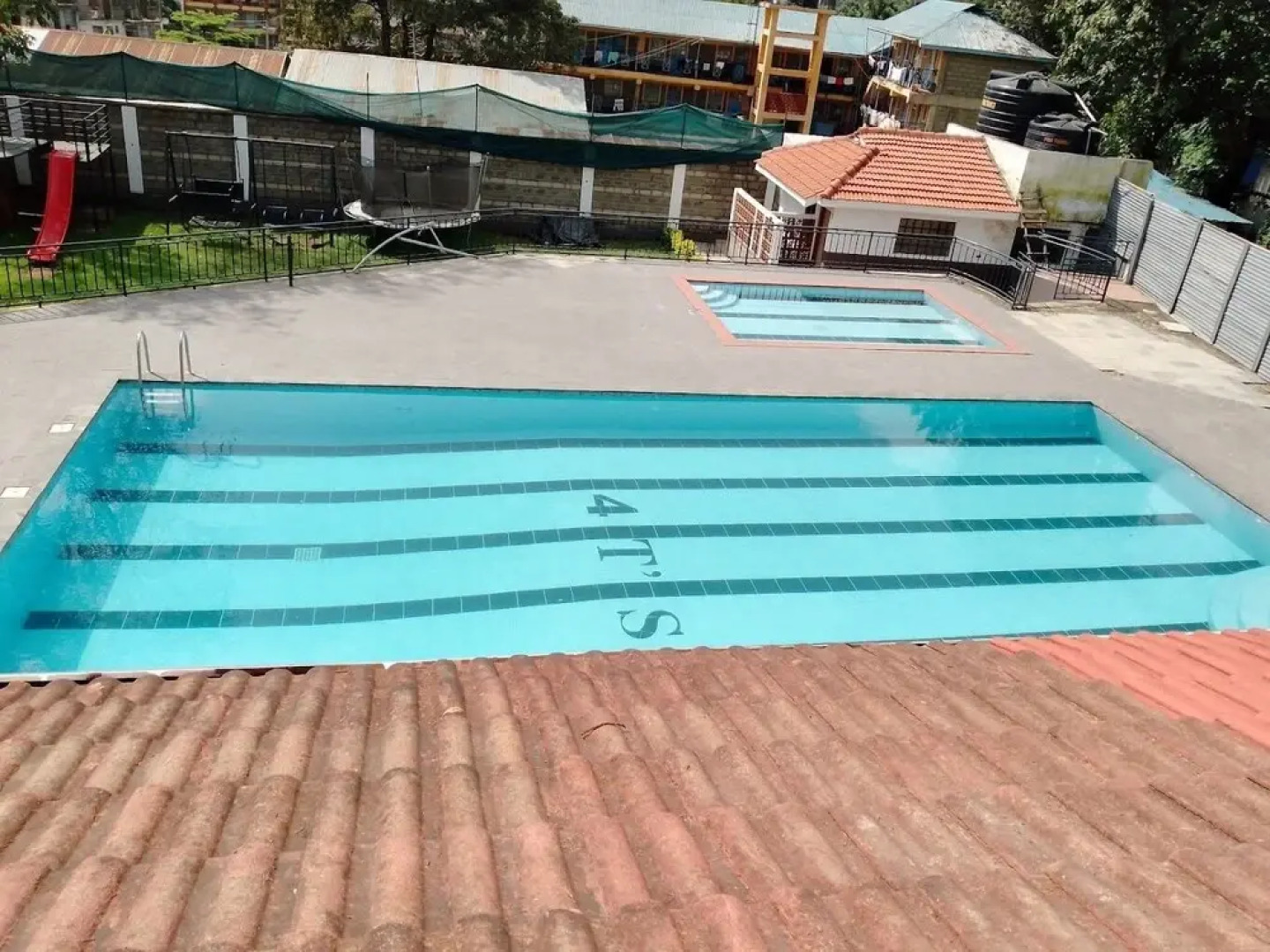 4 Tee's Hotel Rongai