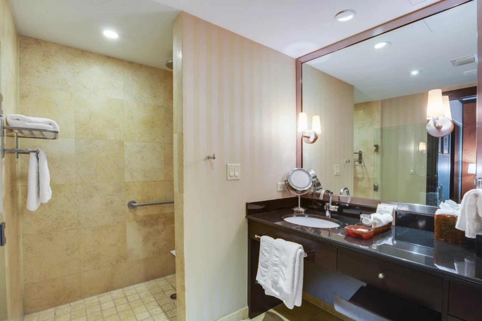 Z Ocean Hotel, Classico a Sonesta Collection