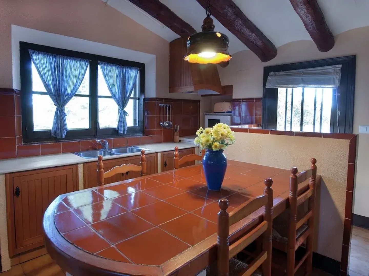 Cozy Cottage in Subirats With Swimming Pool