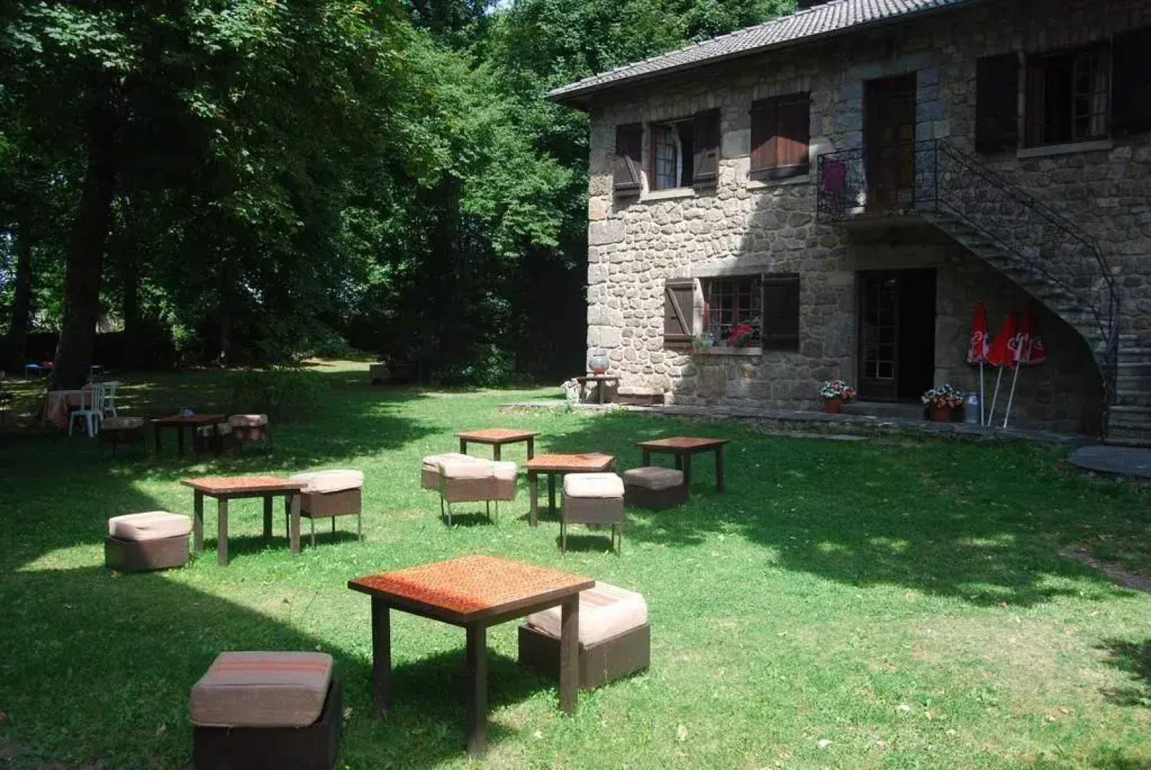 Hôtel Restaurant les Platanes