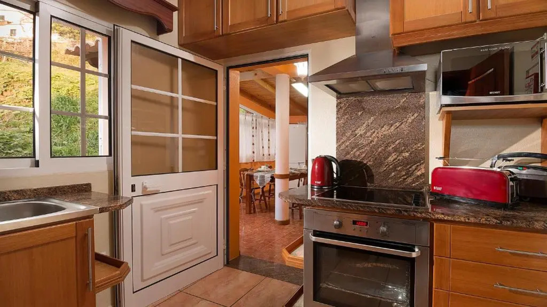 Paradise House Calheta