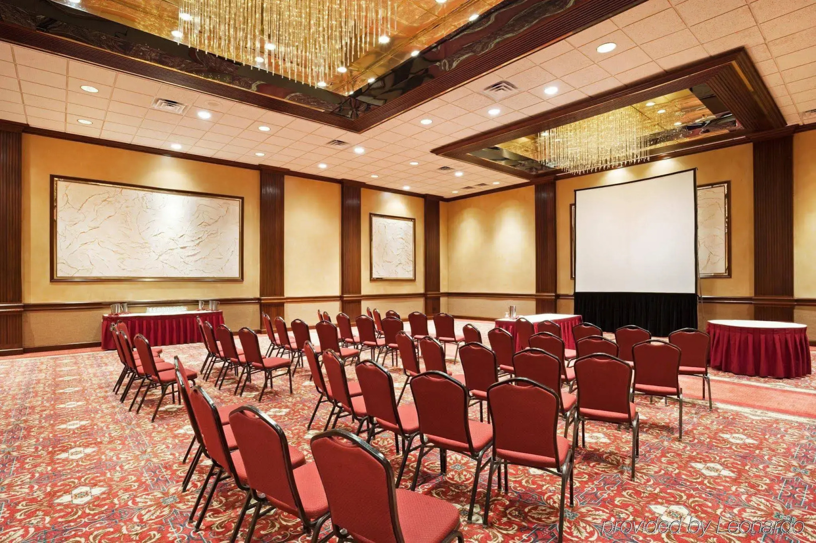 Crowne Plaza Knoxville Downtown University by IHG