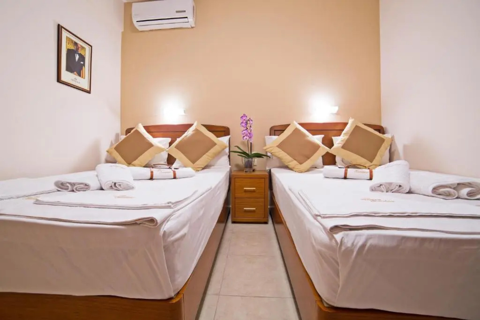 Pioneer Excelsior Rooms