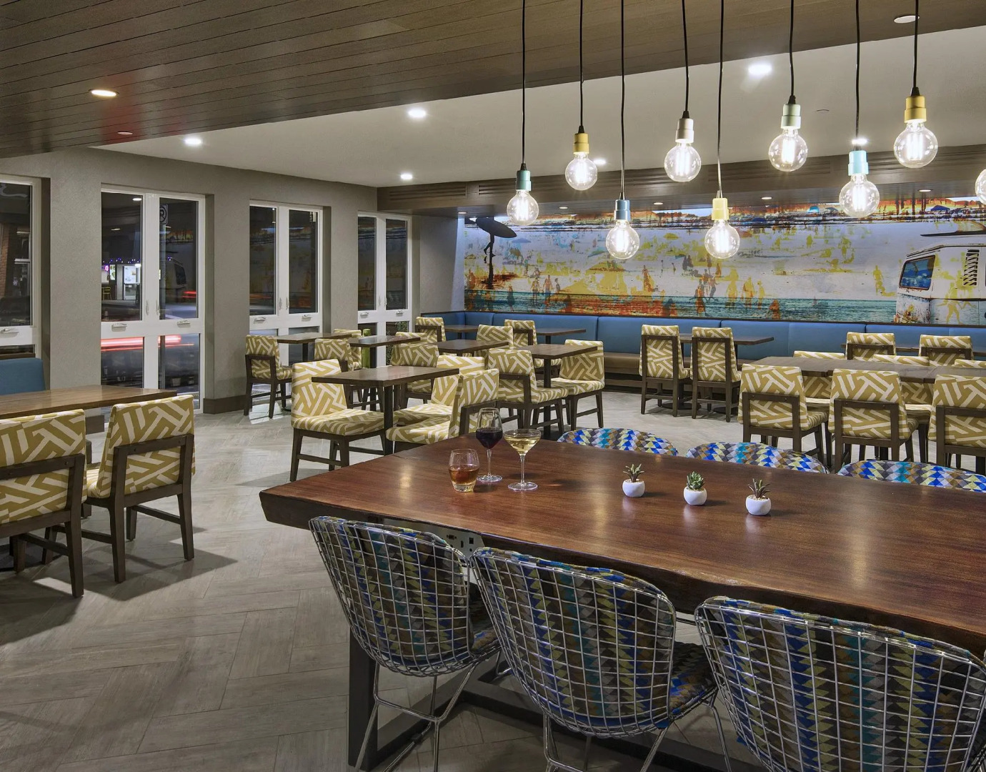 Inn at the Pier Pismo Beach, Curio Collection by Hilton