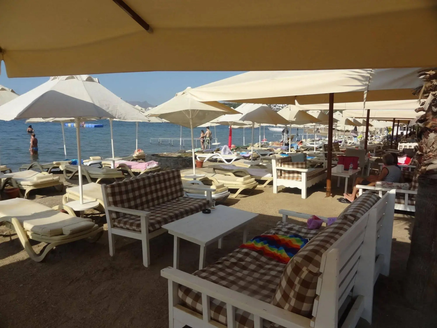 Manuela Hotel