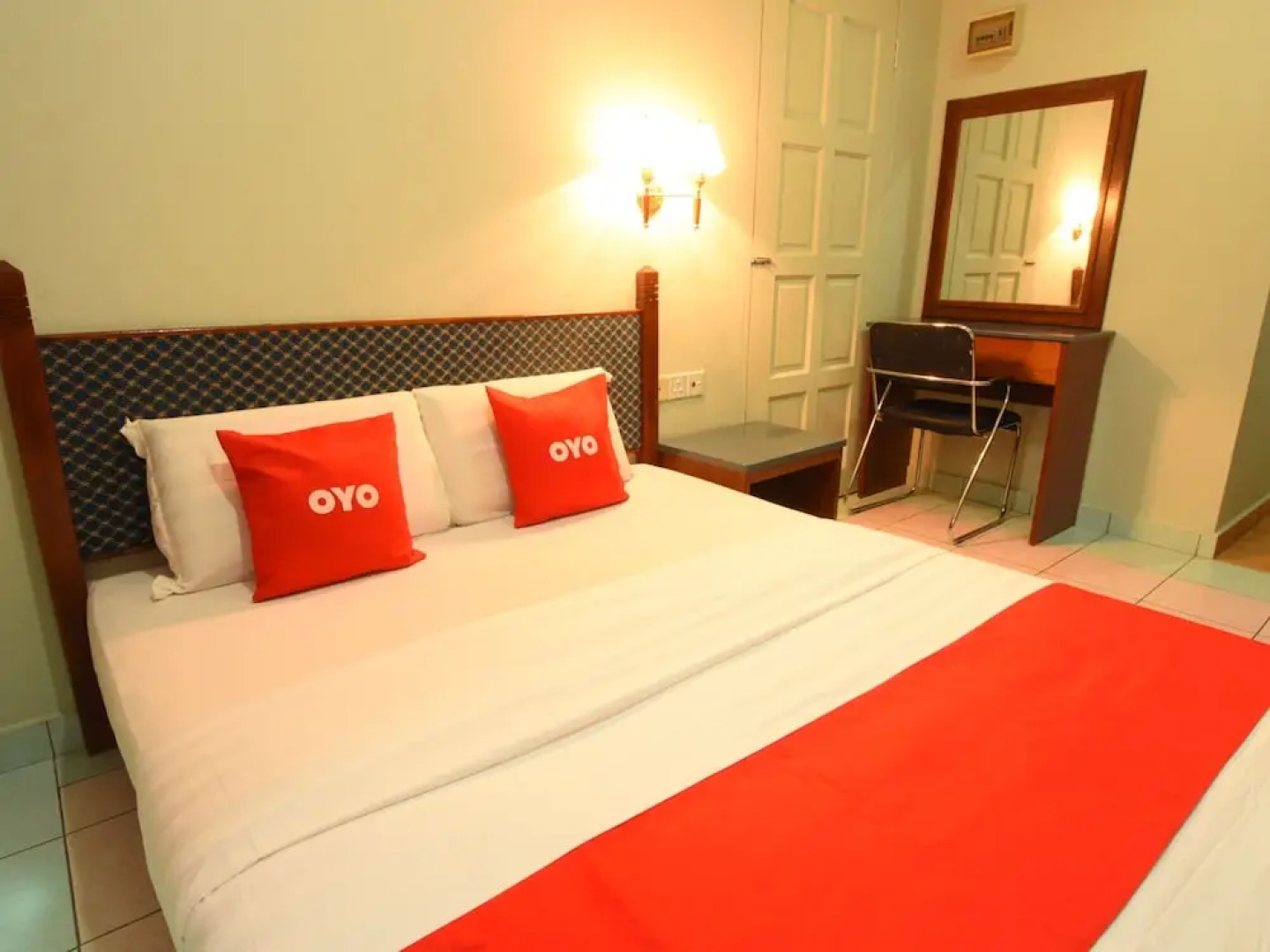 OYO 89642 Highway Inn