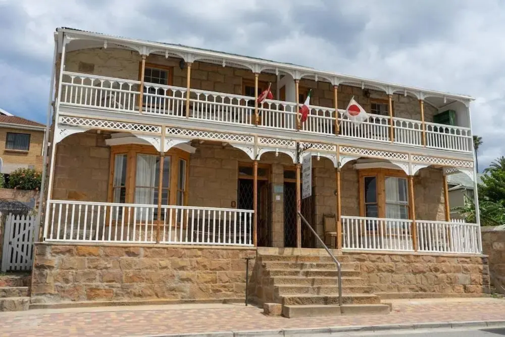 Sandstone Manor