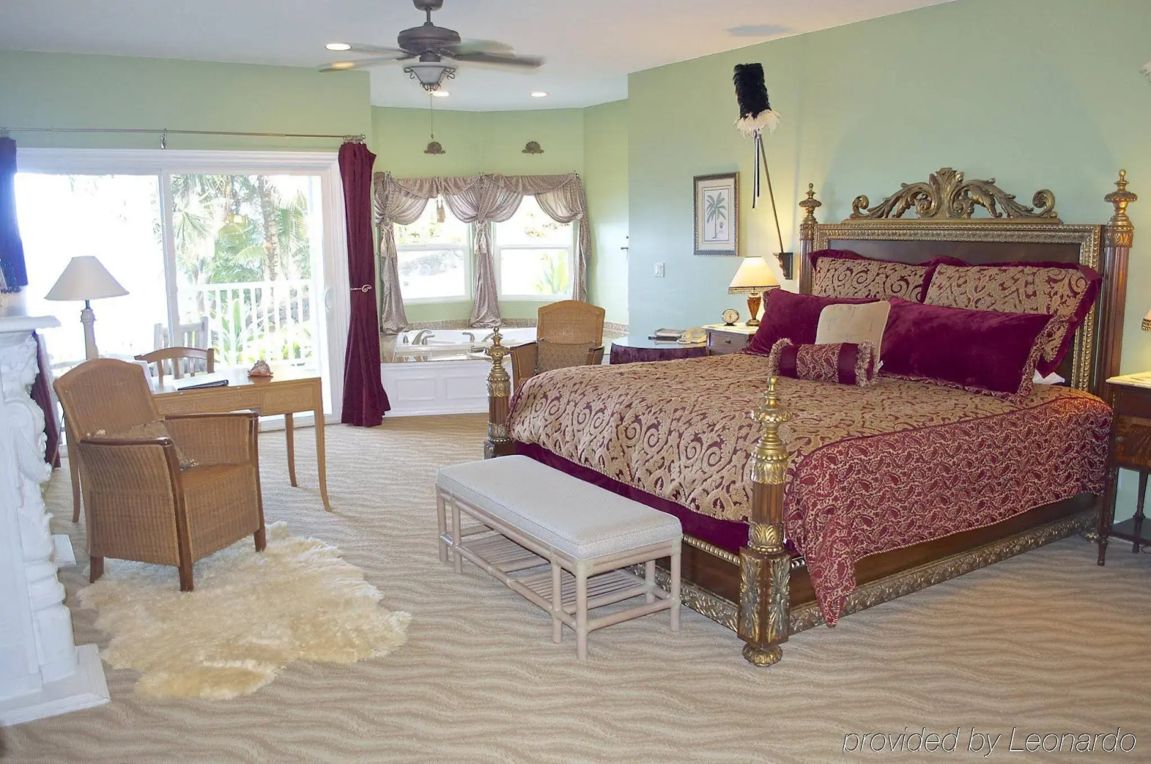 Palms Cliff House Inn