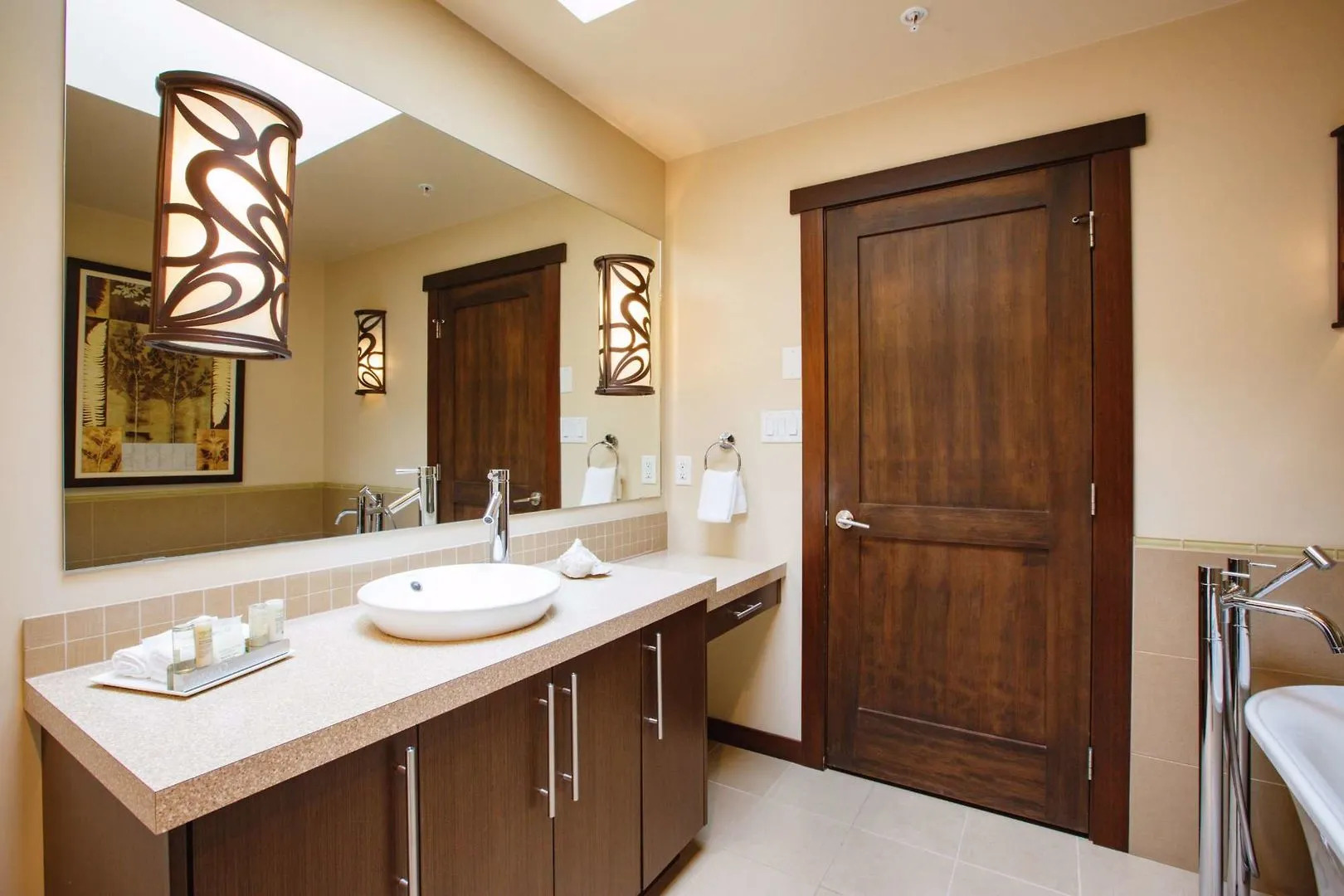 Sunrise Ridge Waterfront Resort