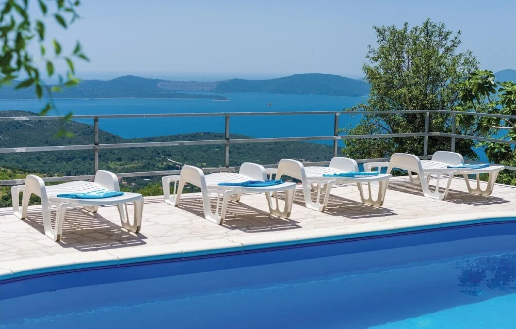 Stunning Home in Slano With Wifi, 2 Bedrooms and Outdoor Swimming Pool