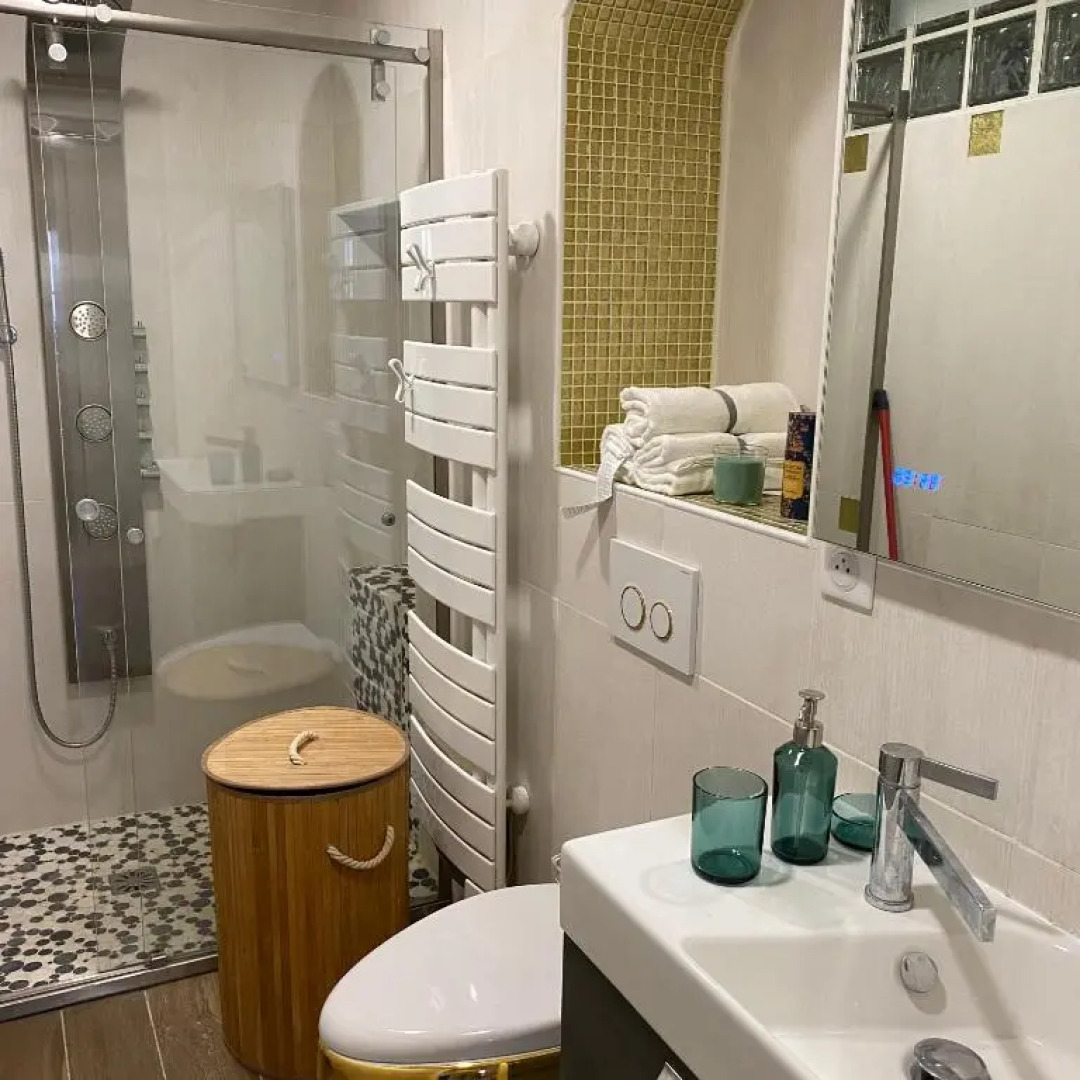 Le Roofound - Porte de Paris - Métro à 5min - Entrée personnelle