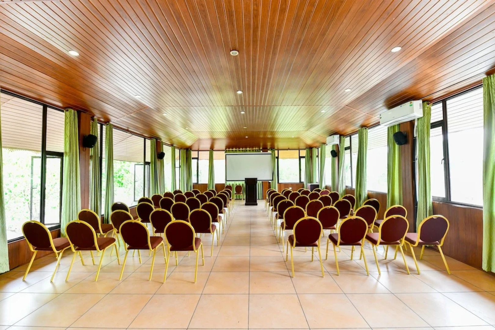 Palette Resort - Grand Ayur Island