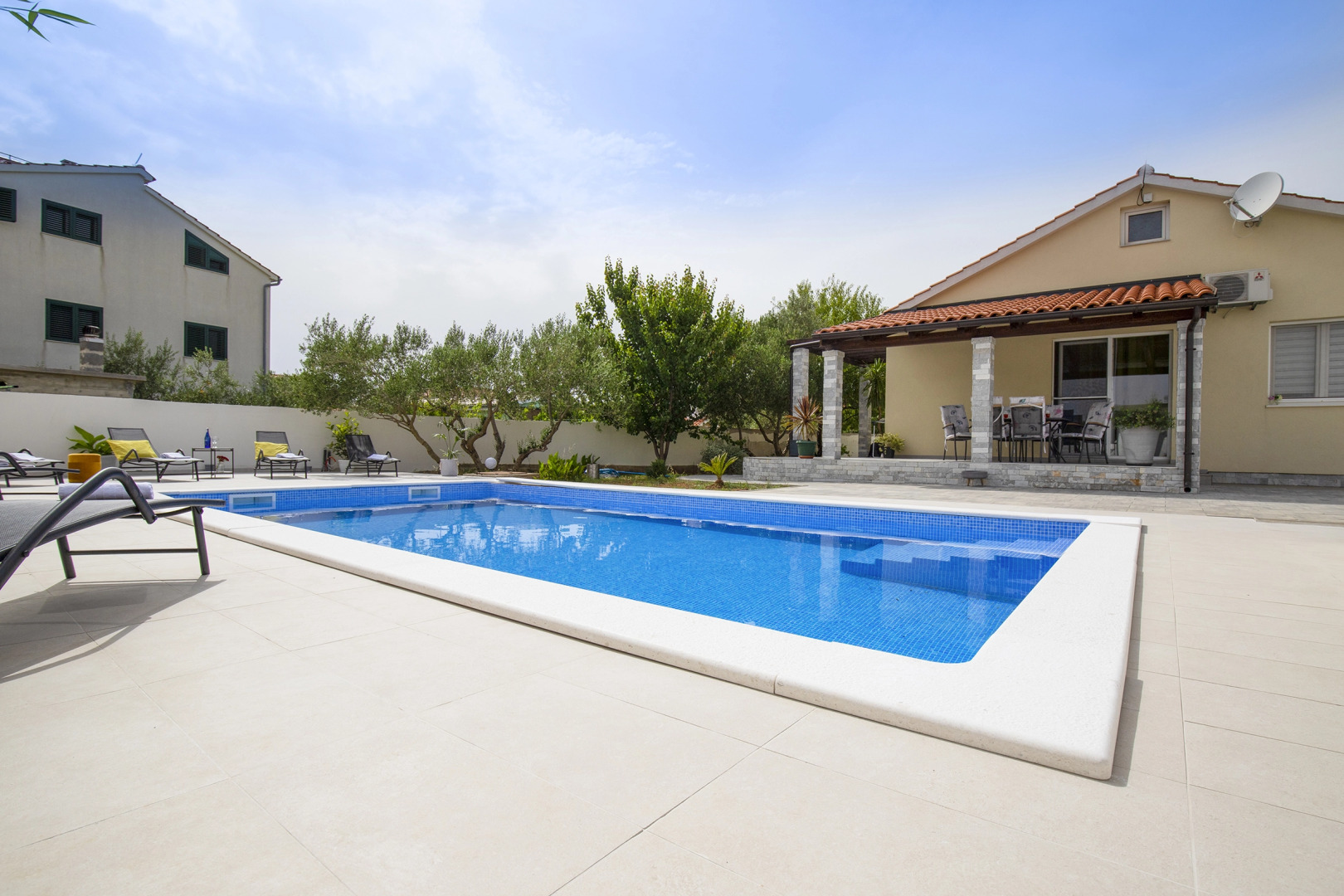 Pool Villa Divna