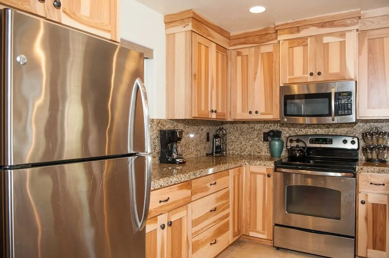 Waterside Family Fun 3 Br home by RedAwning