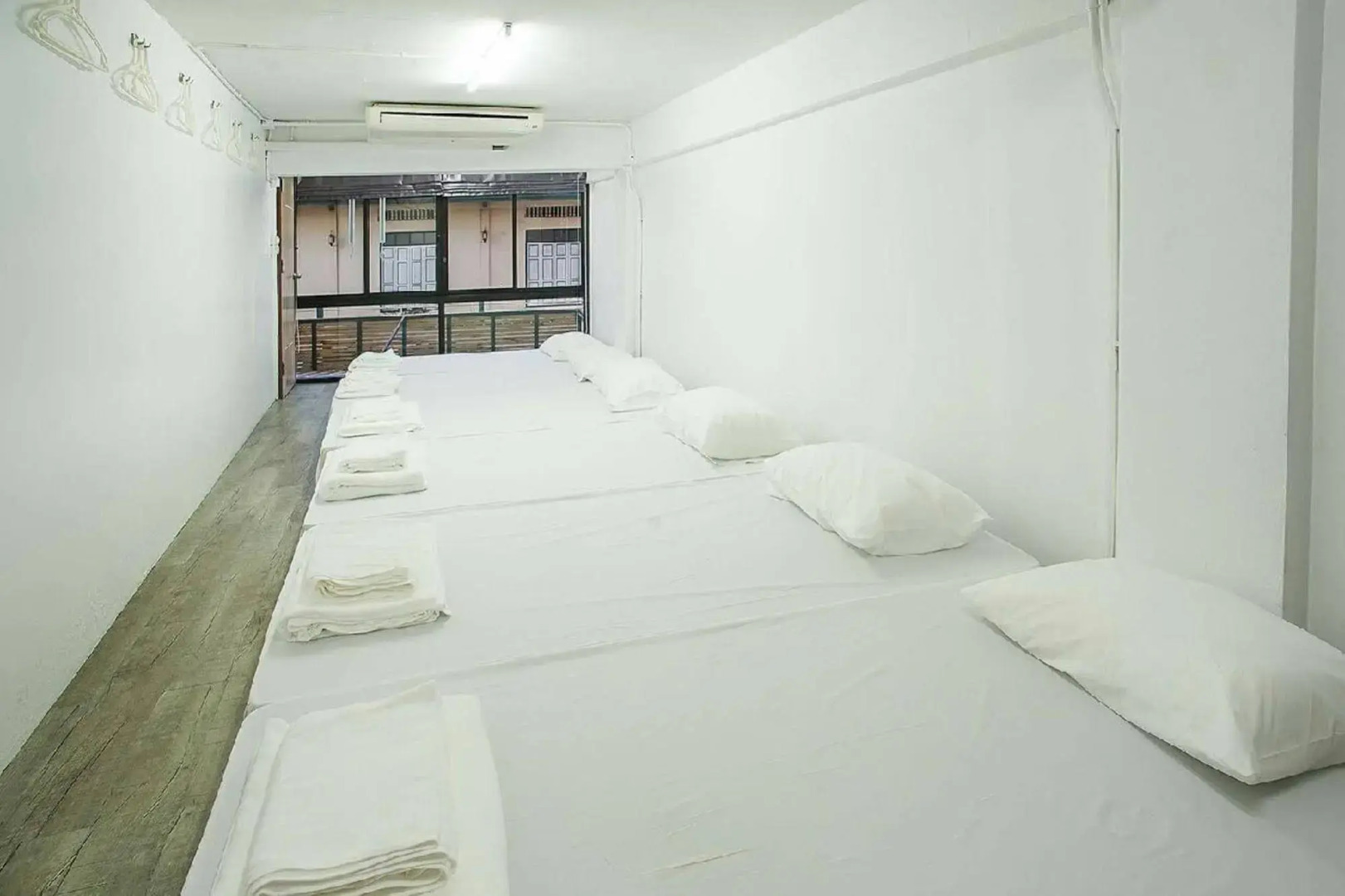 The Port Hostel By Suwatchai