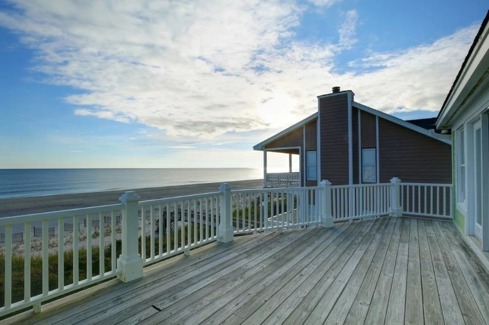 Sweet Dreams Private  4 Bedroom Home by RedAwning