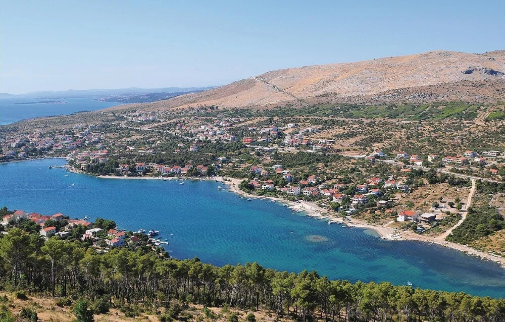 Amazing Apartment in Grebastica with Outdoor Swimming Pool, Hot Tub & 2 Bedrooms