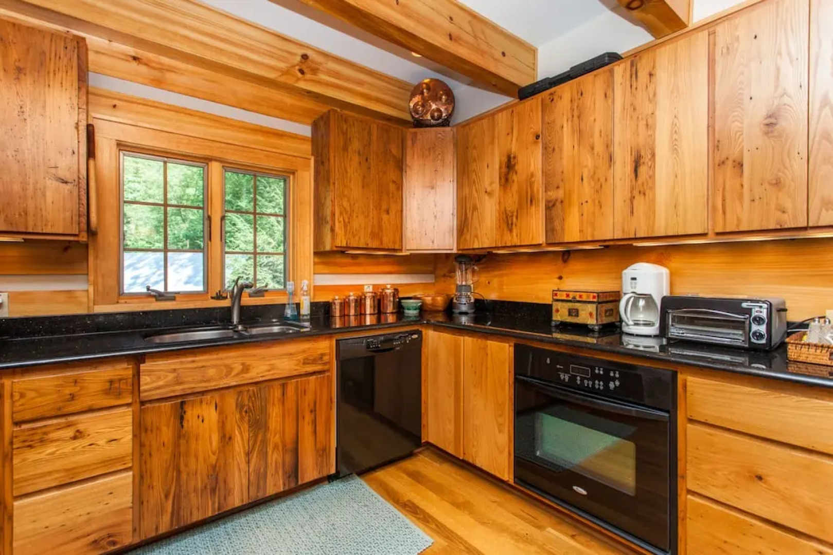 113 Mountain Cove Road House 4 Bedrooms 3.5 Bathrooms Home