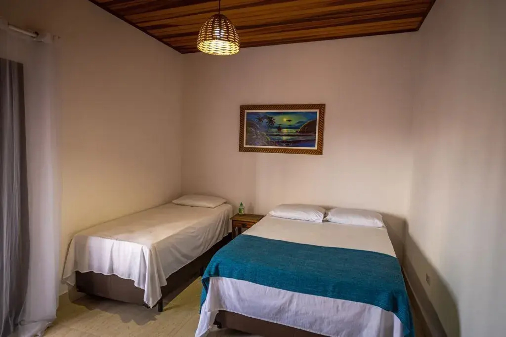 Mar Egeu Arte & Pouso