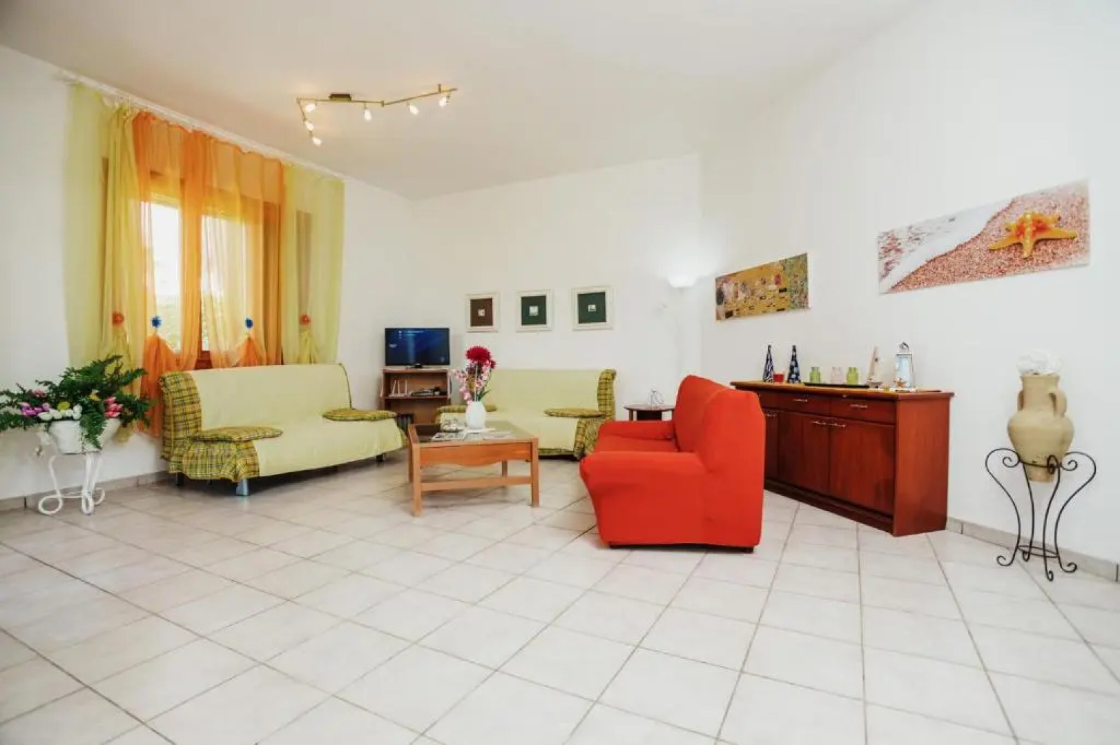 "The Pearl of Sicily" with new salt pool 50m from the beach