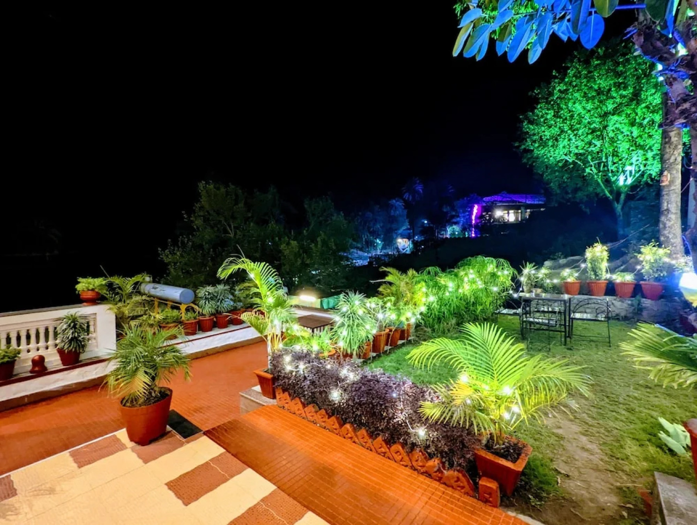 OYO 13553 Palm Residency