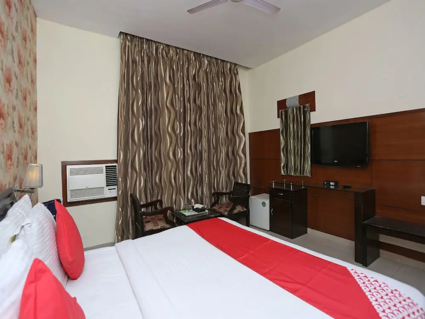 OYO 8576 Hotel Jiwan Plaza