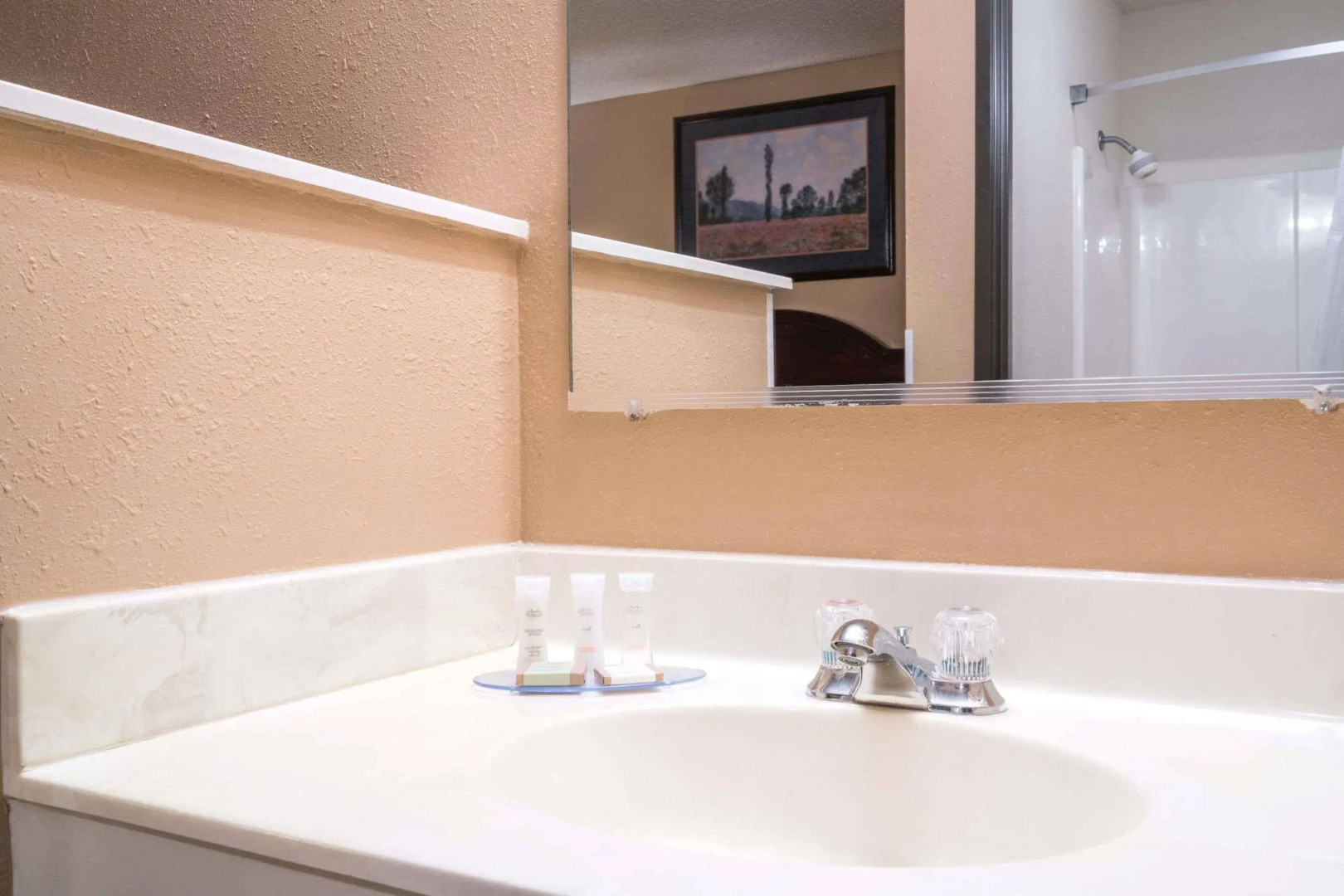 Howard Johnson Inn West Fargo