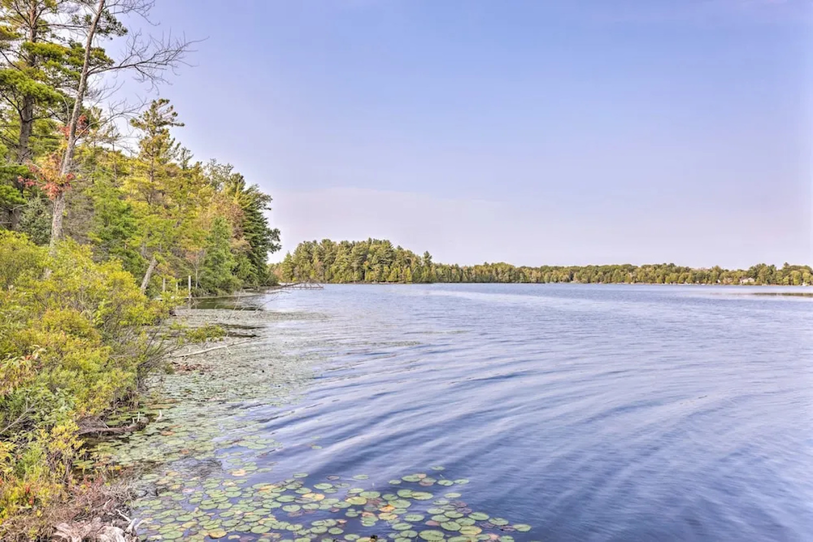 Secluded Bass Lake Cabin, 9 Mi. to Traverse City!