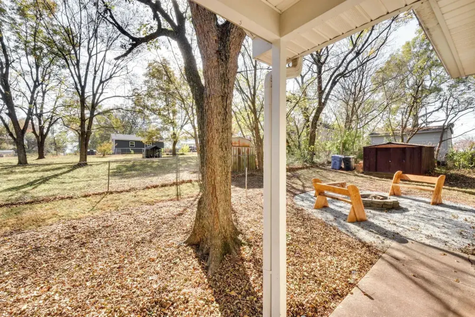 Tranquil Travelers Rest Home w/ Fire Pit!