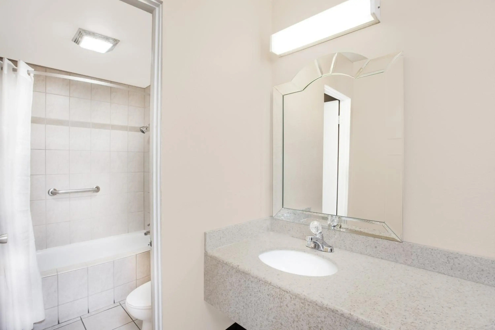 Travelodge by Wyndham Barstow