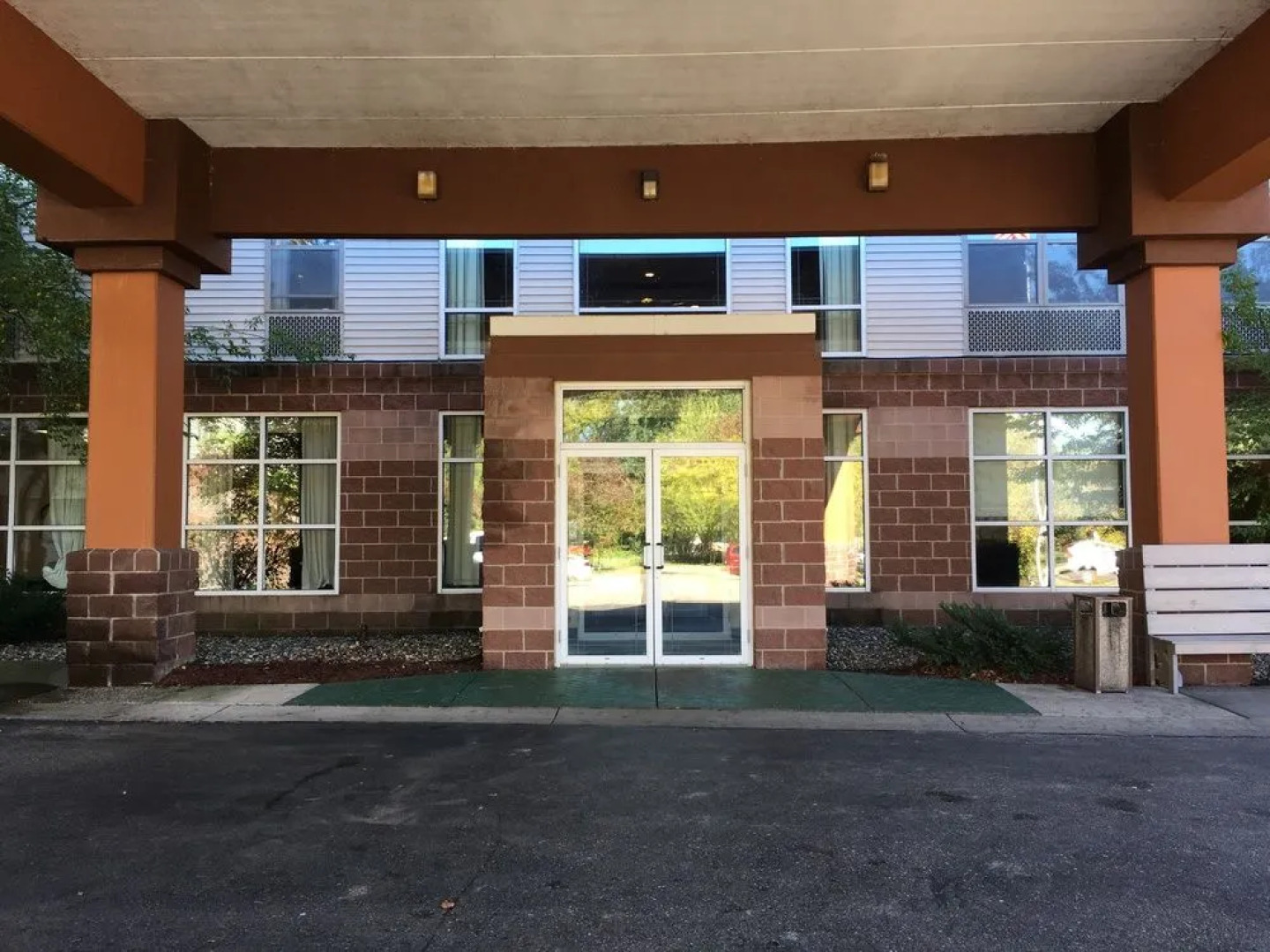 Norwood Inn & Suites