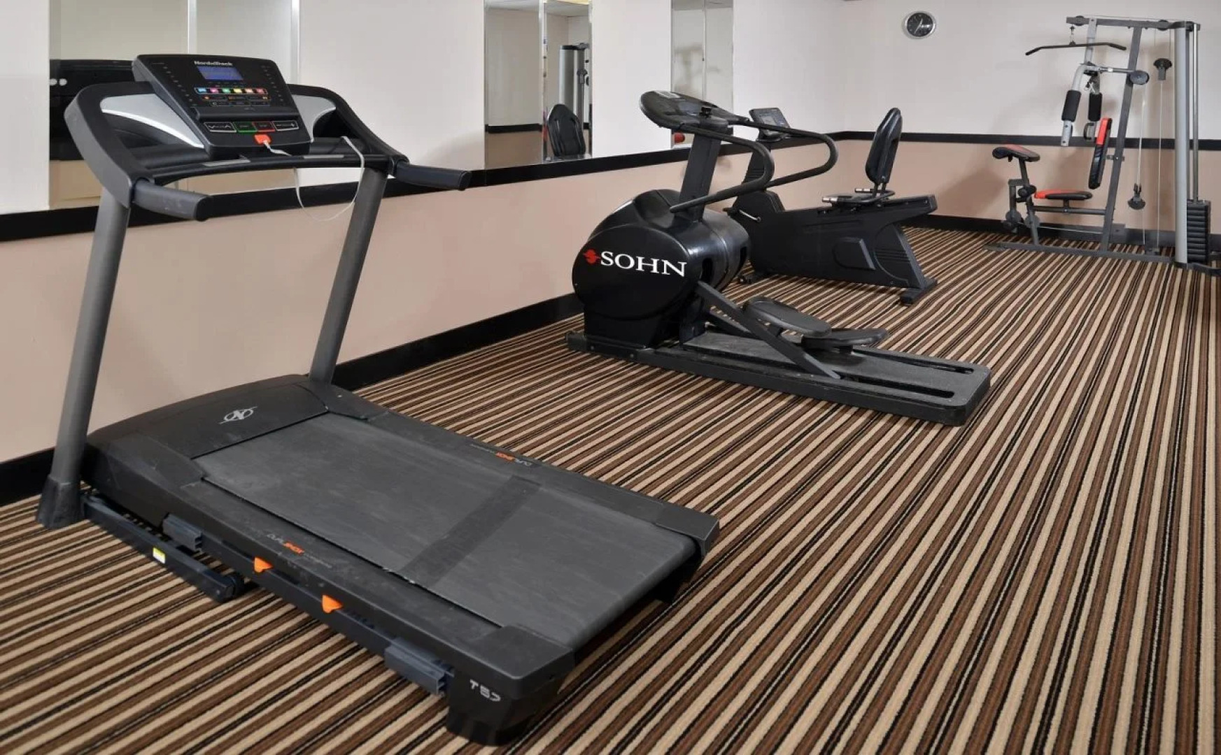 Americas Best Value Inn and Suites Lexington Park