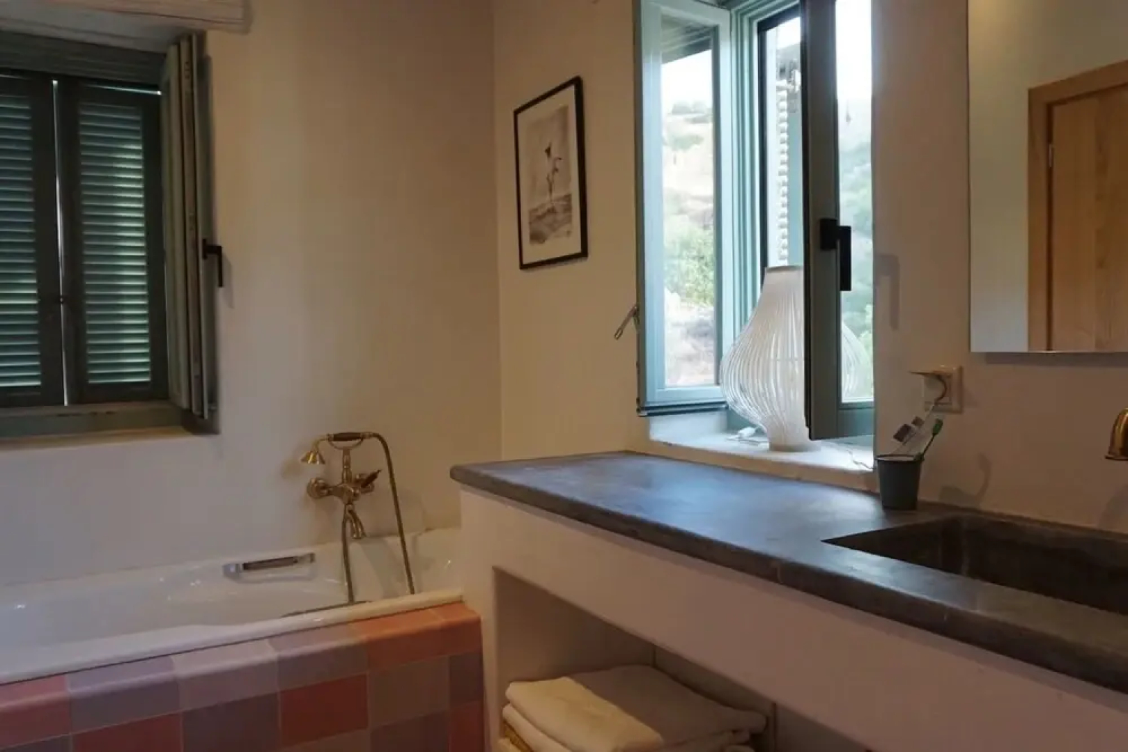 Villa Alati - Seafront Villa With Swimming Pool