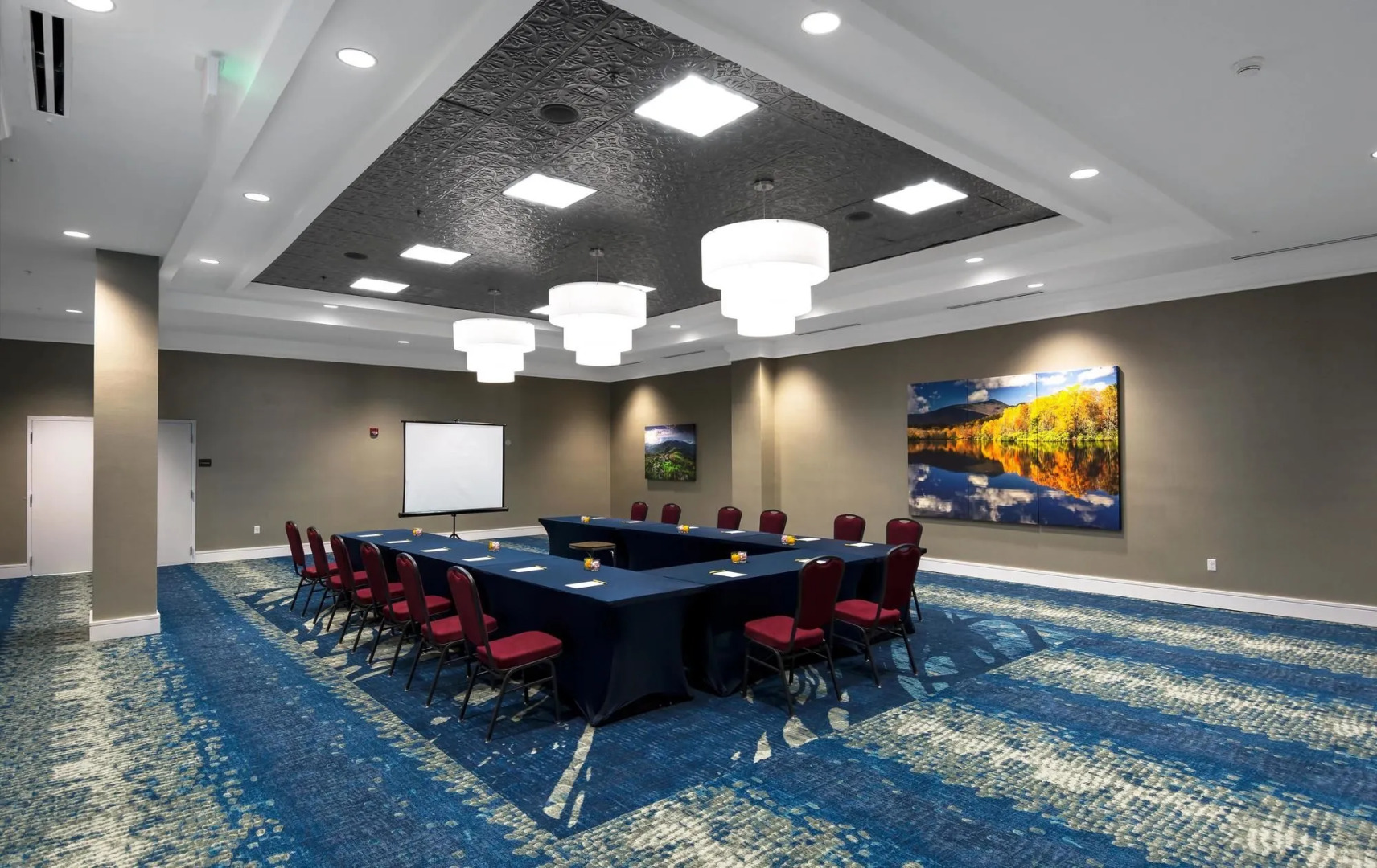 Hilton Garden Inn Asheville Downtown