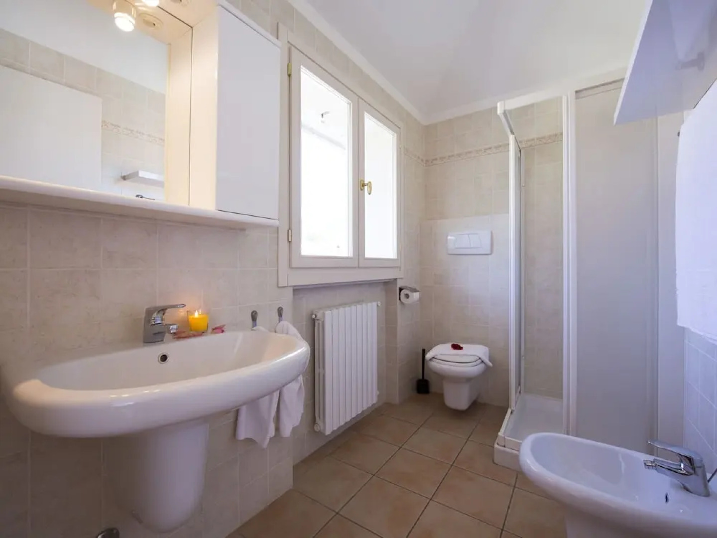 A Modern Furnished Studio With a Lovely Balcony