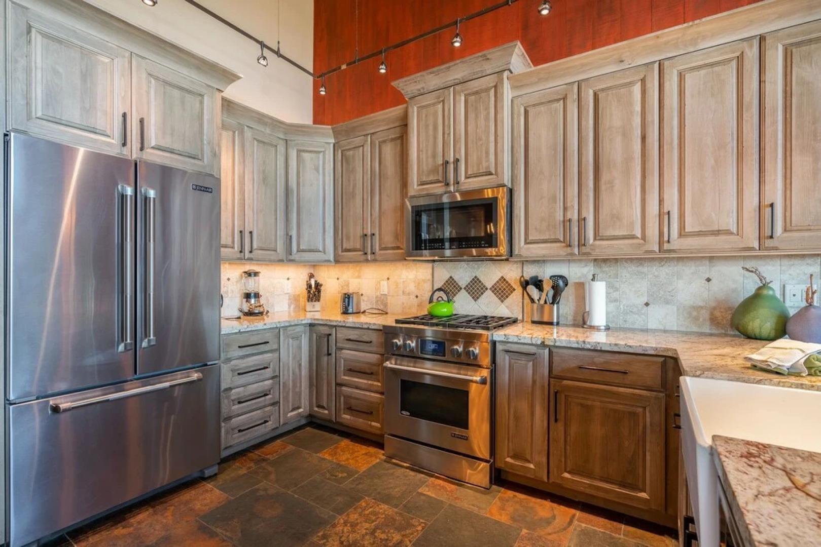 Clearview by Tahoe Mountain Properties