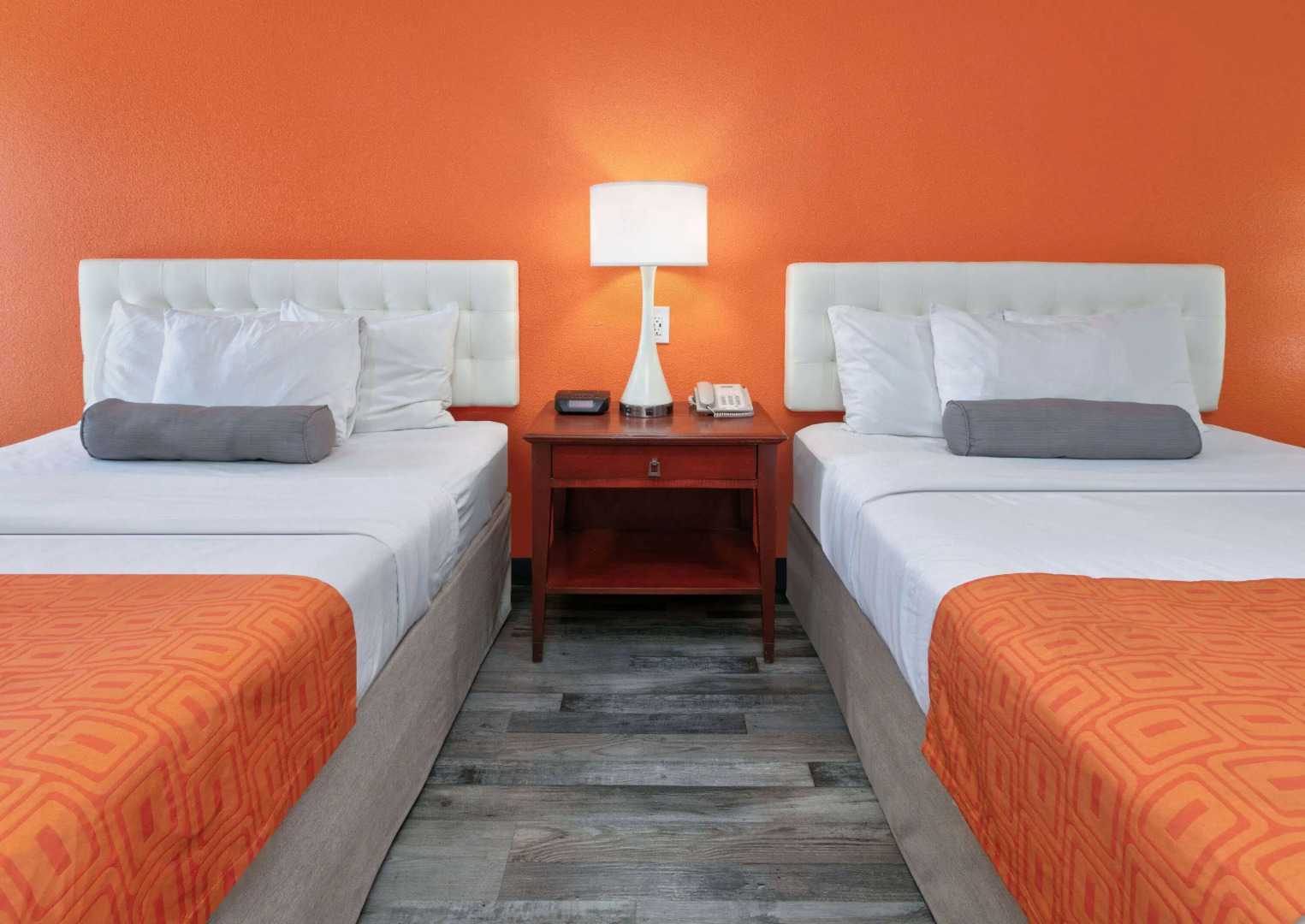 Howard Johnson by Wyndham San Marcos