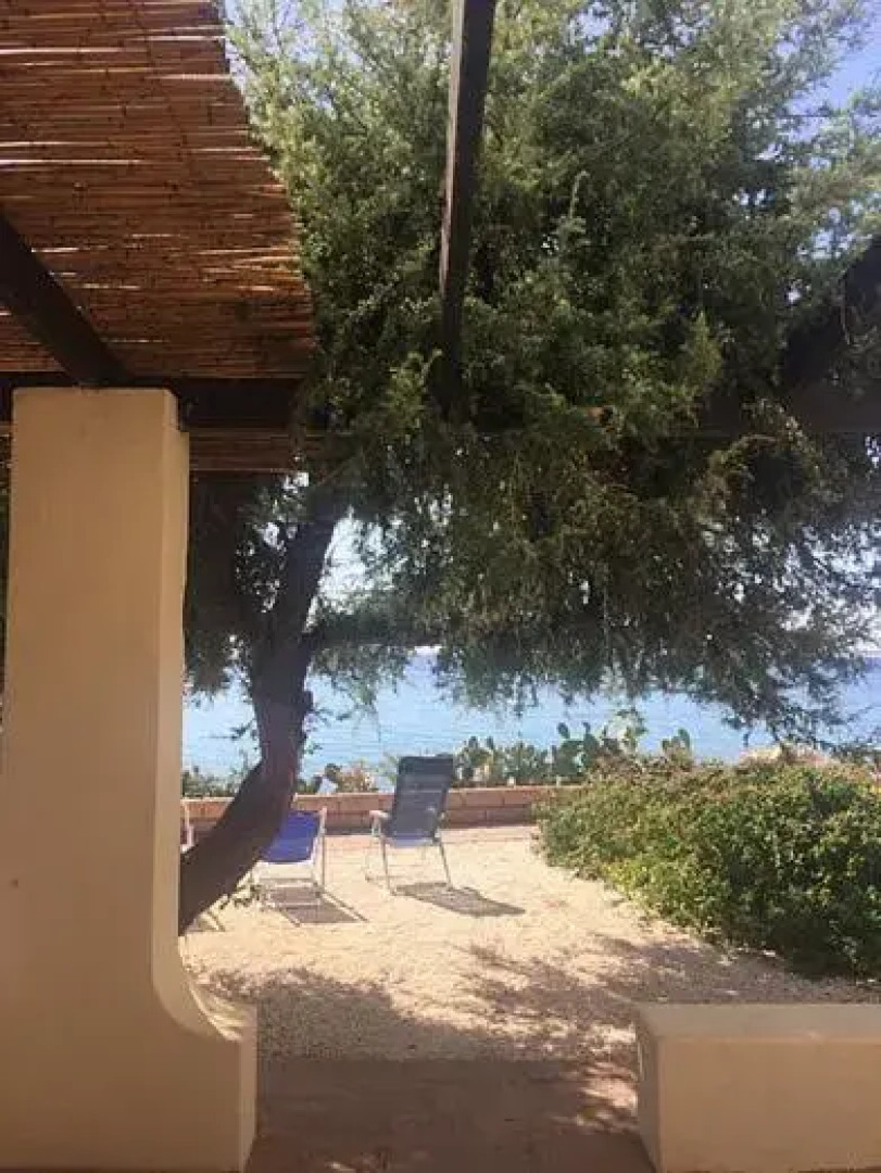 Villa Alabe - Waterfront Apartments in Bosa