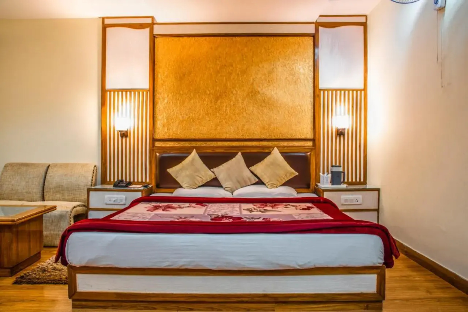Hotel Sukh Sagar Regency