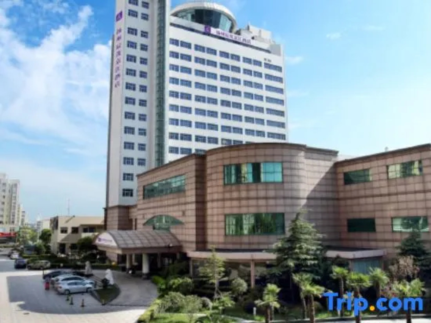 Yangzhou Chenmao Jingjiang Hotel
