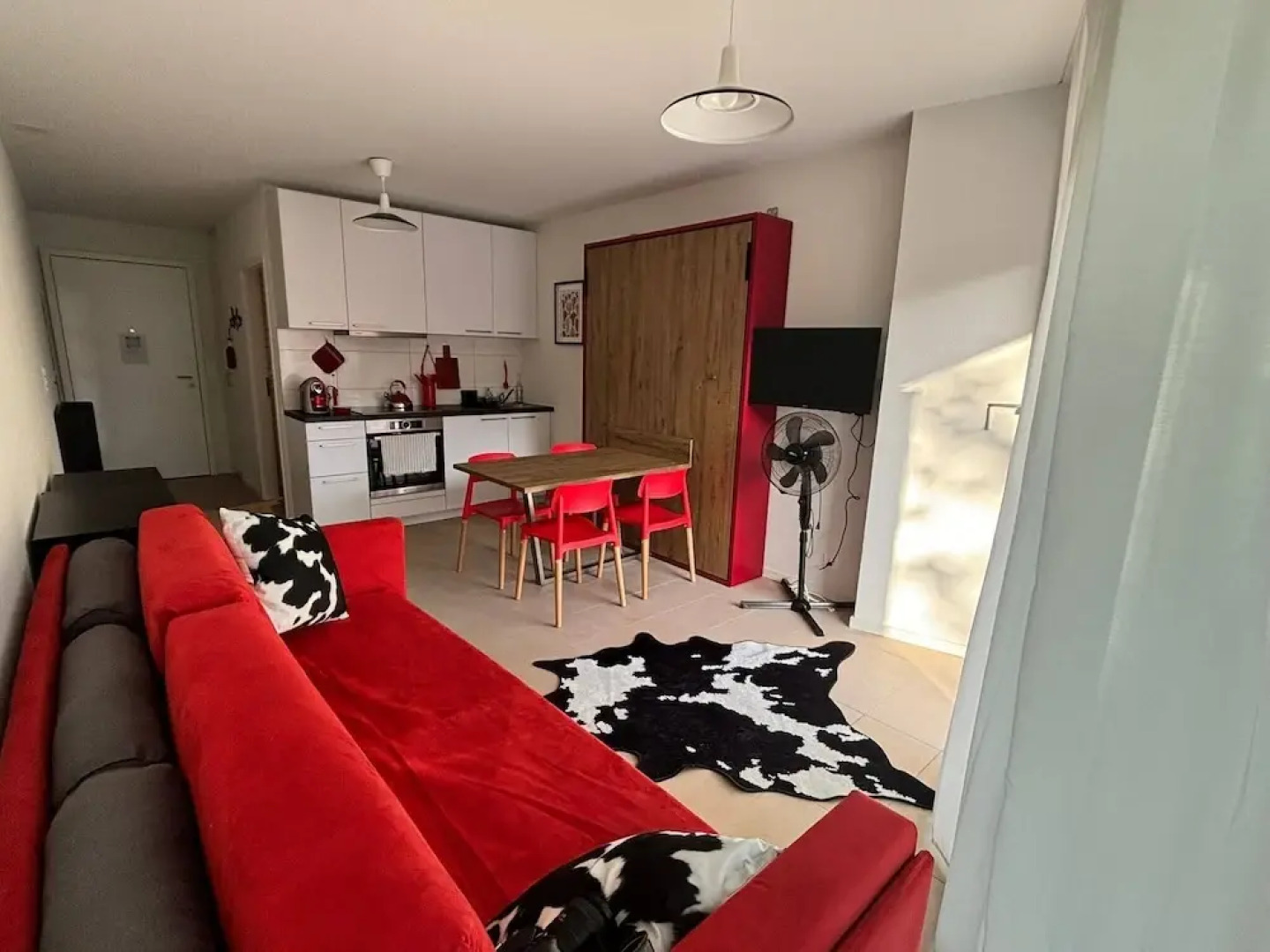 Grape Place With Washing Machine