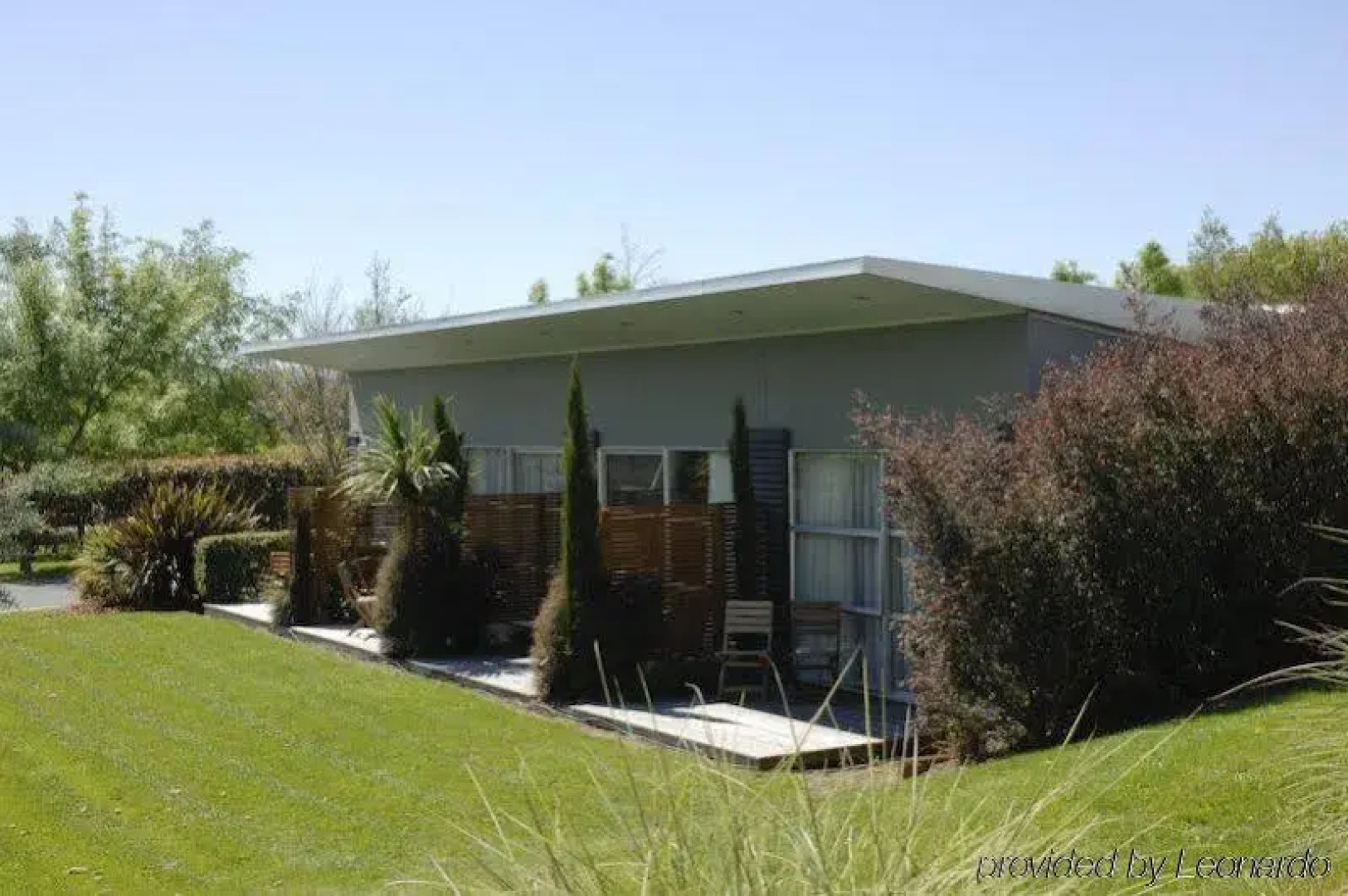 The Claremont Motels & Apartments